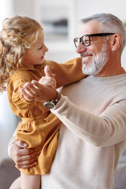 Aud&iacute;fonos para ni&ntilde;os y adolescentes en Sevilla: Bami y Canalejas